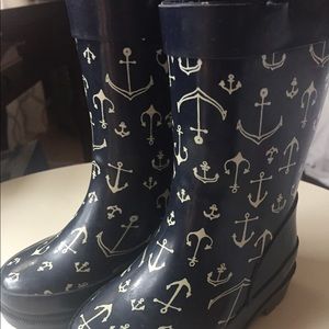 Cherokee Boy/Girl rain boots.